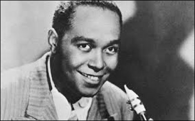 En jazz, il était surnommé Bird et il a été le trompettiste de Dizzy Gillespie et du pianiste Thelonious Monk. C'est :