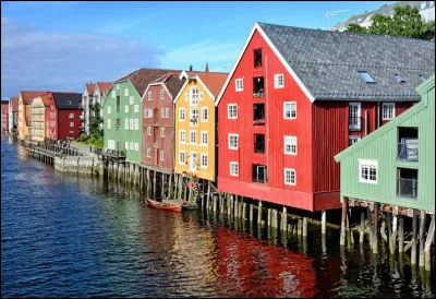 Lequel de ces pays ne fait pas partie de la Scandinavie ?