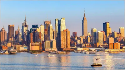 Avec plus de 8 millions d'habitants, il s'agit, en terme de population, de la plus importante ville des Etats-Unis. C'est :