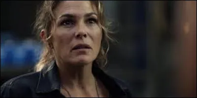 Qui a embrassé Abby ?