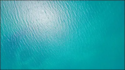 Quelle couleur est la mer ?