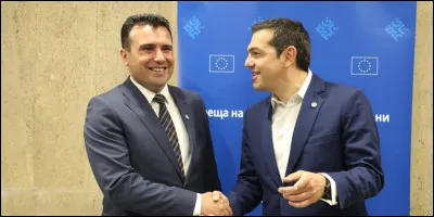 Février 2019 : un accord définitif sur le nom officiel de cette ancienne république de l'Ex-Yougoslavie prend effet, notamment suite à un conflit avec son voisin grec.