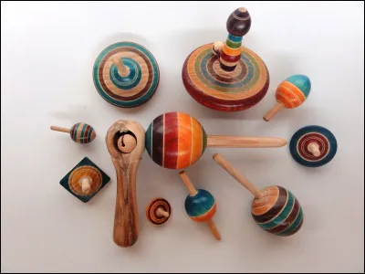 Quel nom donne-t-on au collectionneur de toupies ?