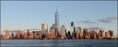 Au XVIIe siècle, la colonisation anglaise concerne surtout l'Amérique du Nord et les Antilles. En 1664, les Anglais conquièrent Nieuw-Amsterdam. Sous quel nom est-elle rebaptisée ?