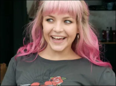 Comment s'appelle la sur de Maxime ?