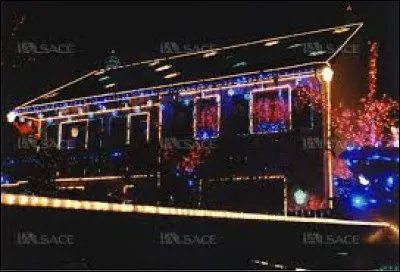 Nous terminons notre balade en Lorraine, à Champigneulles. Ville de la vallée de la Meurthe, connue pour sa brasserie, elle se situe dans le département ...