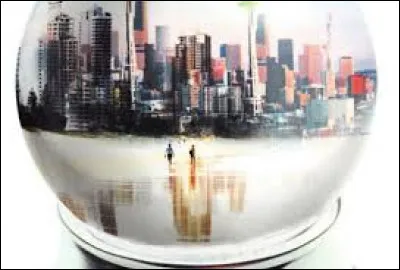 Cochez l'auteur de "Globalia" !