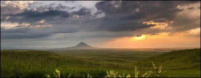 Quelle invention associe-t-on à Allessandro Volta ?