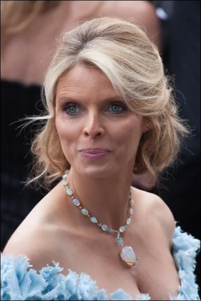 Quel âge a Sylvie Tellier en décembre 2019 ?