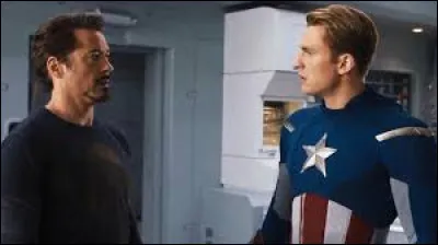 Que dit Captain America à Iron Man lors de la discussion dans le labo du SHIELD (avant l'arrivé du missile) ?