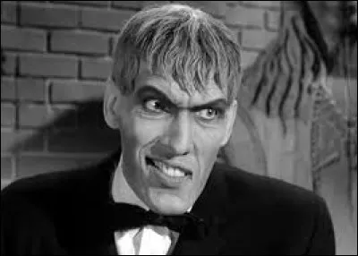 Au service de qui ce majordome peu loquace mais dévoué est-il ?