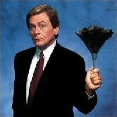 Dans quelle série le majordome Niles apparaît-il ?