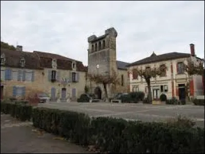 Petit tour en Occitanie, &agrave; Castelfranc. Bastide du Quercy, &agrave; la confluence du Lot et du Vert, elle se situe dans le d&eacute;partement ...