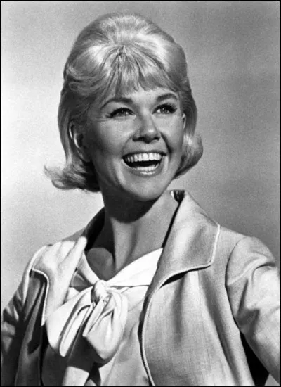 Doris Day, morte le 13 mai 2019 est célèbre pour son rôle dans un film d'Hitchcock dans lequel elle interprète la chanson Que Sera, Sera (Whatever Will Be, Will Be) : de quel film s'agit-il ?