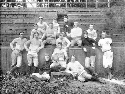 Quel club gagne la 1ère saison du championnat (1888-1889) ?