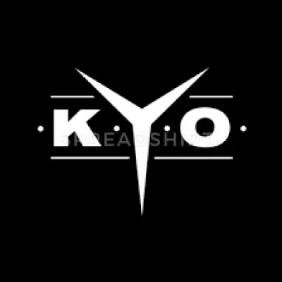 Quel est le chanteur de ce groupe ?