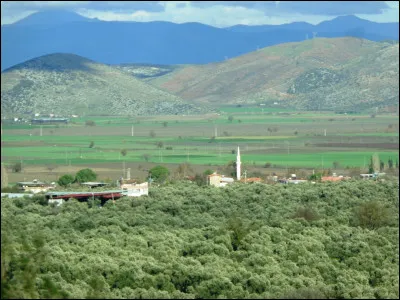 Comment se nomment les deux principales chaînes de montagnes de Turquie ?