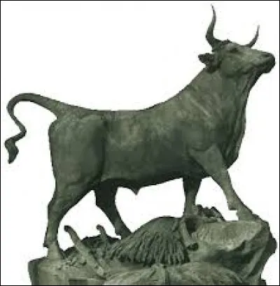 Dans quelle ville française connue pour sa Feria ce "taureau" trône-t-il sur un piédestal ?