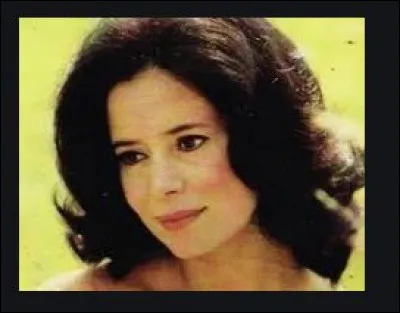 Son nom est associé à de grands films, mais c'est en 1974 qu'elle recevra le Prix d'interprétation féminine à Cannes pour son rôle dans ''les Violons du Bal''. Qui est cette actrice française qui a illuminé le cinéma français par son talent et sa classe dans les années soixante et plus ?