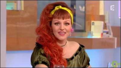 Qui est cette chanteuse qui interprétait ''Papillon de lumière'' en 2008 ?