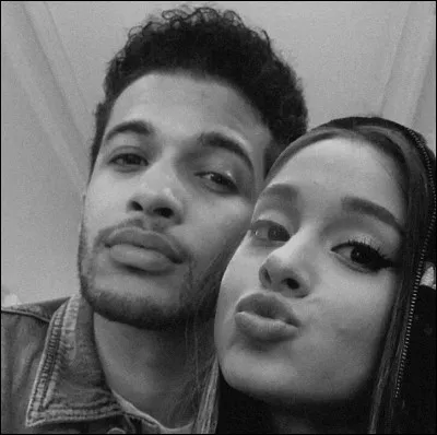 De quel titre d'Ariana Jordan a-t-il fait un mini cover ?