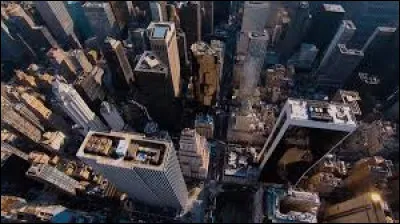 Starling City (ancien nom) ou Star City est la ville qui sert de lieu principal à la série...