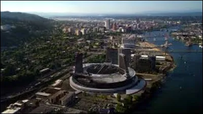 Central City est la ville natale de Barry Allen.
De quelle série est-il question ?