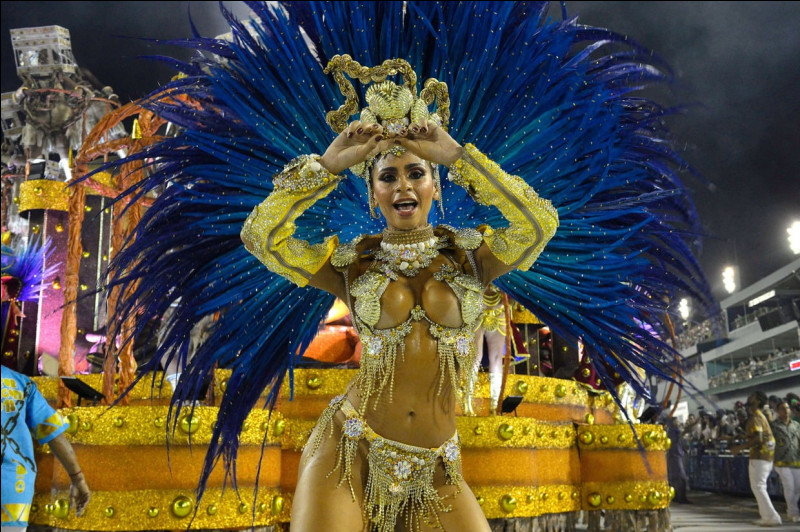 Le carnaval de Rio s'est déroulé comme chaque année. Quelle danse y est à l'honneur ?