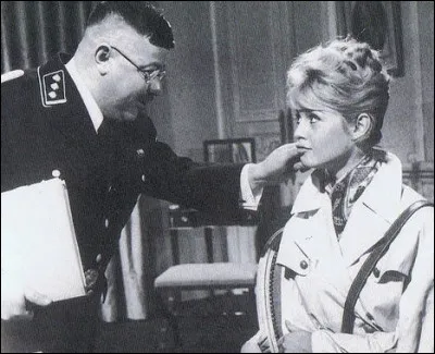 Le monde est plein d'ennemis du Reich, camouflés, clandestins, têtus Essayez donc de faire avouer à un Japonais qu'il est juif. Vous verrez si c'est facile !