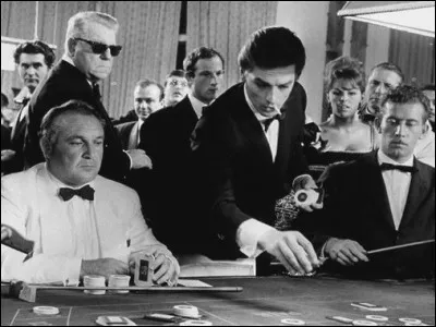 Quand tu m'as dit que tu étais un tocard, j't'ai pas cru, mais j'crois bien qu'c'est toi qui as raison. Faut jamais contrarier les vocations, la tienne c'est d'piquer les bicyclettes et d'baluchonner les chambres de bonnes.