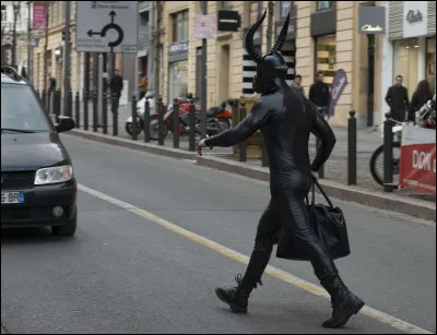 Un film de 2018 qui dure 1 heure 48 minutes.Quel est cette com&eacute;die de Pierre Salvadori avec Ad&egrave;le Haenel, Pio Marma&iuml;, Audrey Tautou, Damien Bonnard, Vincent Elbaz, ... ?
