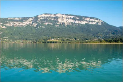 Quel est ce charmant lac de Savoie ?