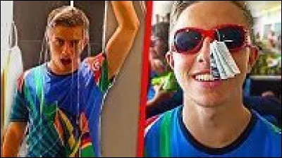 Sur quel jeu vidéo a-t-il commencé ?