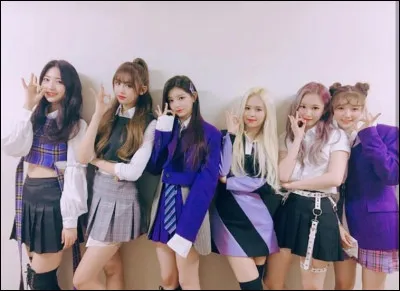 Qui a participé à l'émission "Produce 48" ? (Everglow)