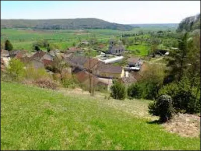 Nous terminons notre balade Lorraine, à Villouxel. Petit village de 80 habitants, dans l'arrondissement de Neufchâteau, il se situe dans le département ...