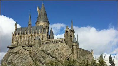 Si un moldu se trouvait face à Poudlard, que verrait-il ?