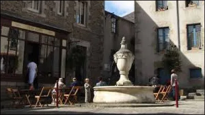 Dans le restaurant de la place St- Jacques à Clisson, qui appelle-t-on "le berger" ?