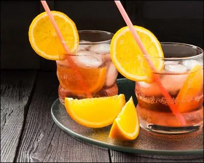 Quel quartier de New York a donné son nom à un cocktail composé de martini et de jus d'orange ?