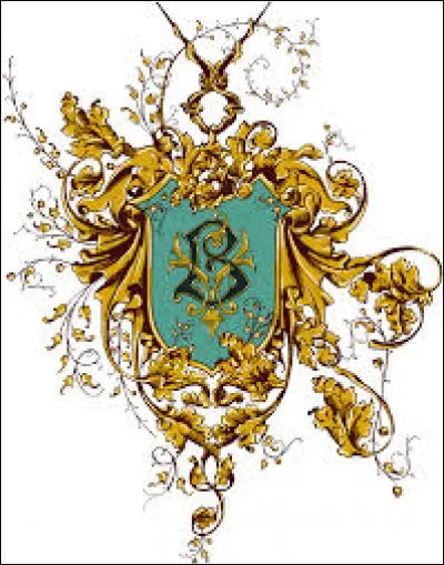 Combien de chevaux ailés tirent le carrosse de l'école Beauxbâtons ?