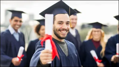 Il y a 40 étudiants dans la classe de Mme Chambon. 7/8 des étudiants ont réussi à l'examen. Combien d'étudiants ont échoué ?