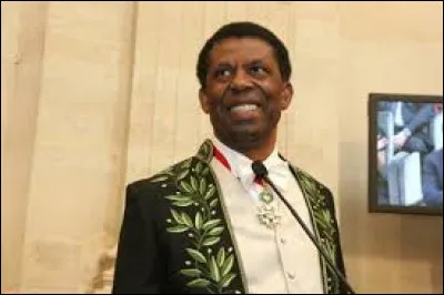 L'écrivain haïtien Dany Laferrière a publié son premier roman en 1985. Comment s'appelle-t-il ?