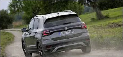 De quel transmission est-il équipé ?