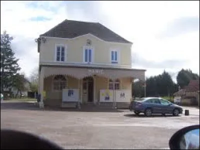 Commune Saône-et-Loirienne, en Bresse chalonnaise, L'Abergement-Sainte-Colombe se situe dans l'ancienne région ...