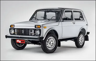 Ce VUS soviétique est toujours d'actualité malgré ses 40 ans. Il a traversé les époques et a beaucoup évolué. Pourriez-vous me dire son nom sur son marché intérieur ?