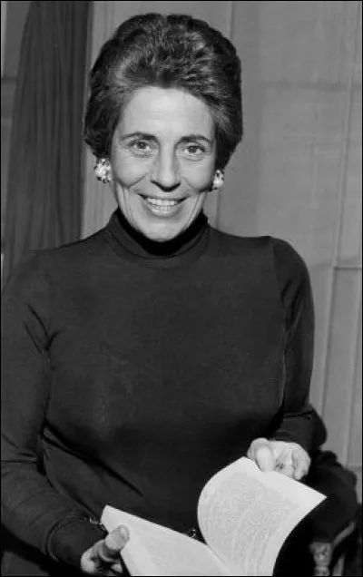 Pionnière du combat pour le droit des femmes en France, elle dirige le magazine "Elle" puis "L'Express" en 1953. En 1974, elle devient secrétaire d'Etat à la Condition féminine jusqu'en 1977. Qui est-elle ?