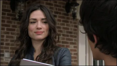 Pour quelle raison Scott entend-il Allison alors qu'il se trouve dehors ?