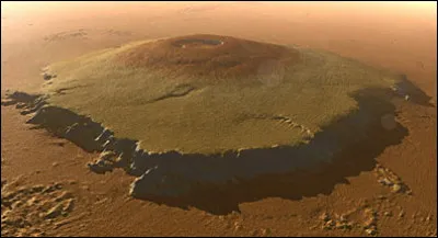 Avec 26 km d'altitude, quelle est la plus haute montage du système solaire et où se trouve-t-elle ?