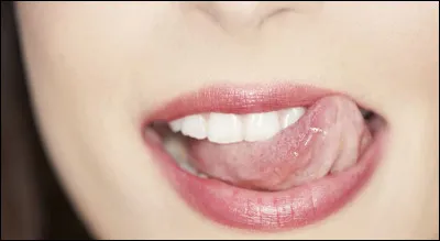 C'est un goût sur tes ..., juste après les ... - Une ... à peine devinée !