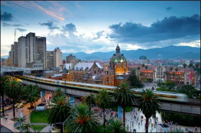 Villes : Dans quelle ville d'Amérique du Sud se trouve la ville de Medellin (se prononce Medeyin) ?