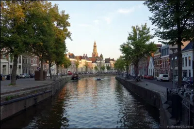 Villes : Dans quel pays européen peut-on faire une balade dans les rues de la ville de Groningue ?